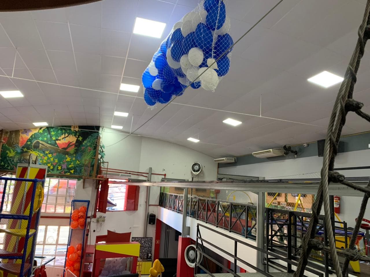 Buffet Zureta – Vila Osasco — ambiente e estrutura (1)