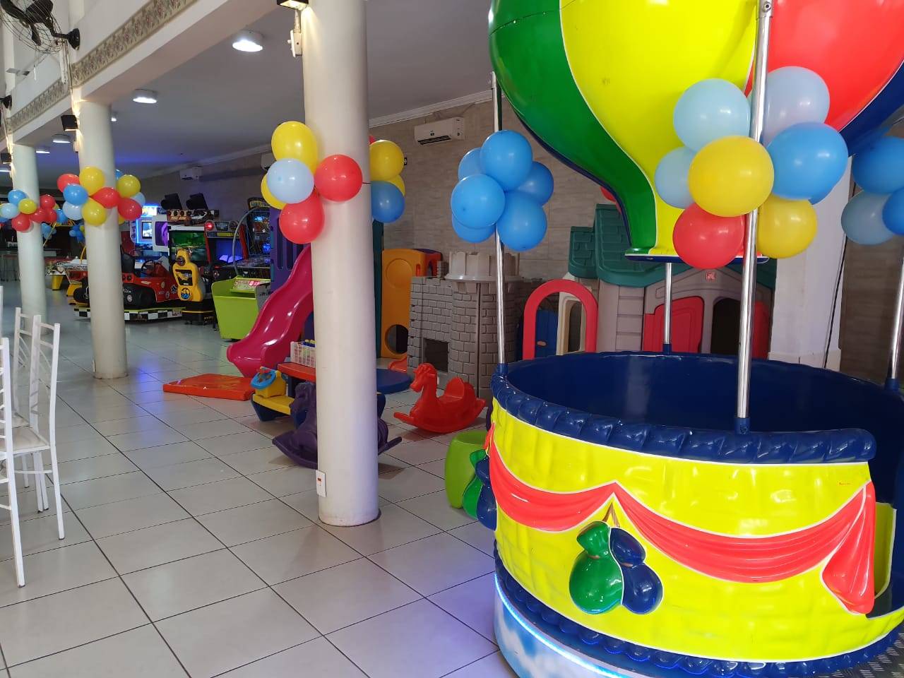 Aline's Buffet — ambiente e estrutura (2)
